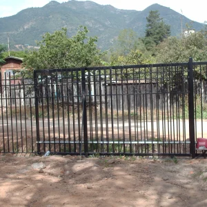 Porton de Fierro